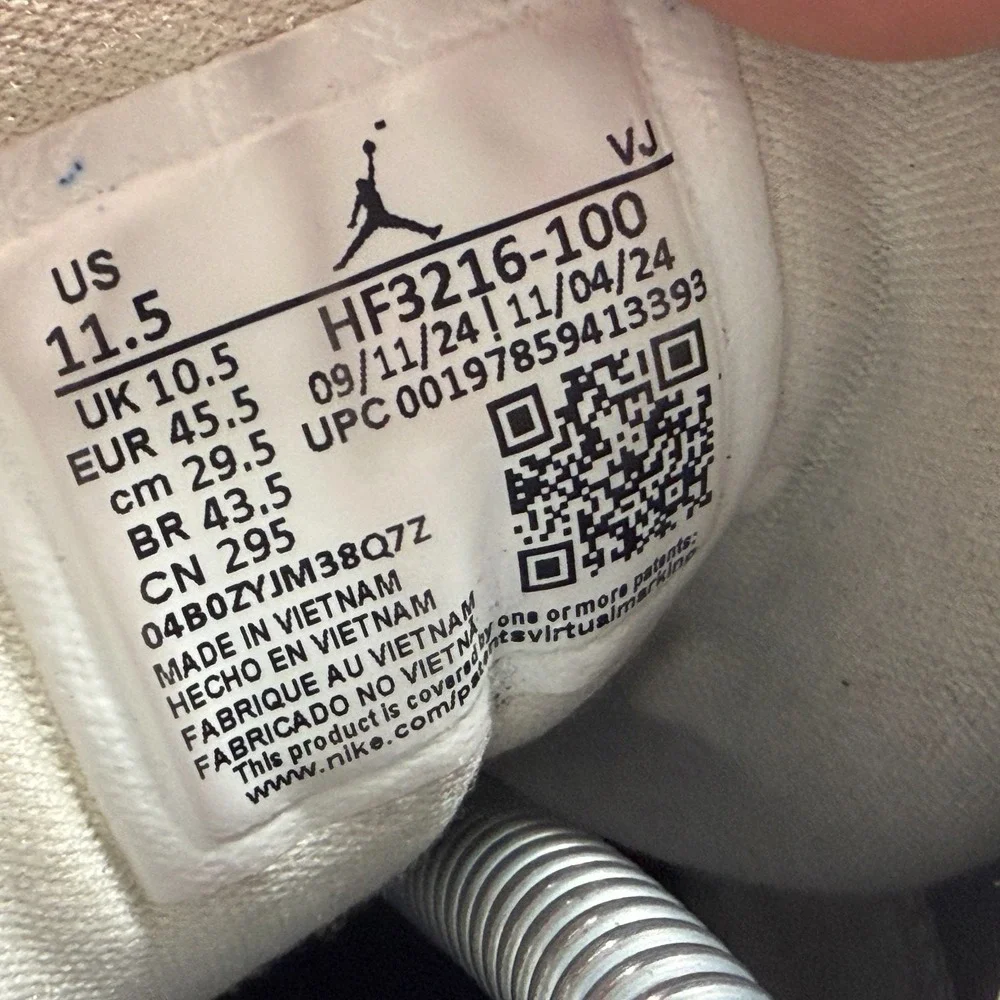 Size 11.5 Air Jordan 1 SE Mid Patent Cool Gray White Mens Sneakers‎ HF3216-100